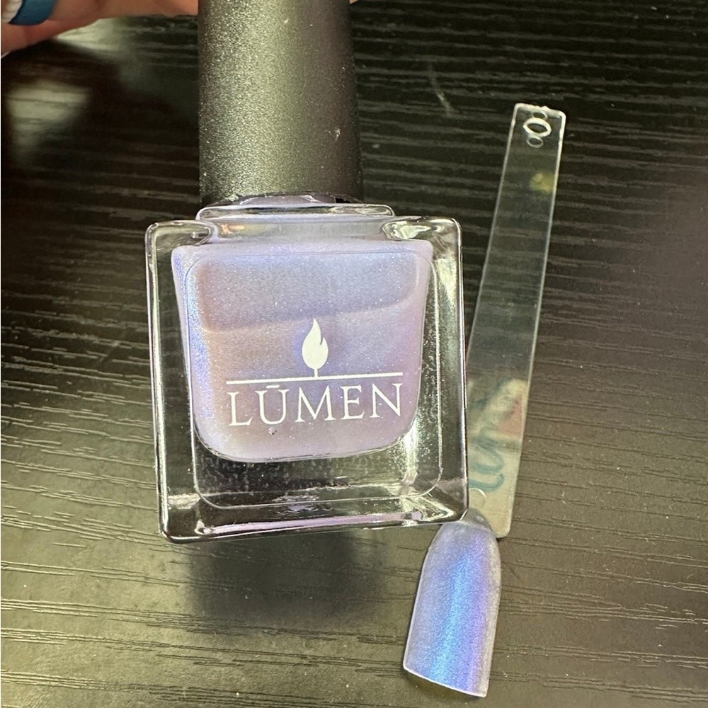 Lumen silken path nail varnish PPU april 2023